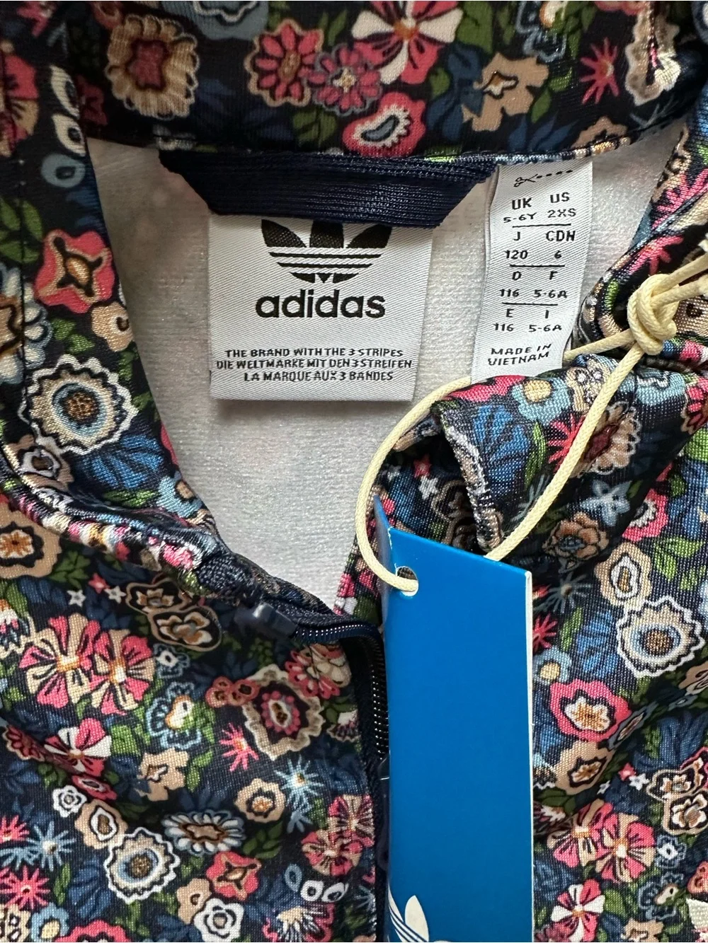Adidas Original Liberty Track Suit Kids - Picture 2 of 3